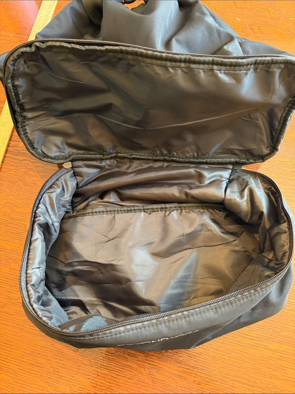 BEYOND YOGA Women's Black Convertible Gym Bag